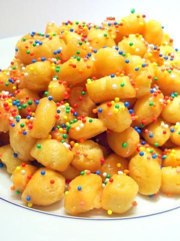 Struffoli napoletani. Struffoli napoletani.