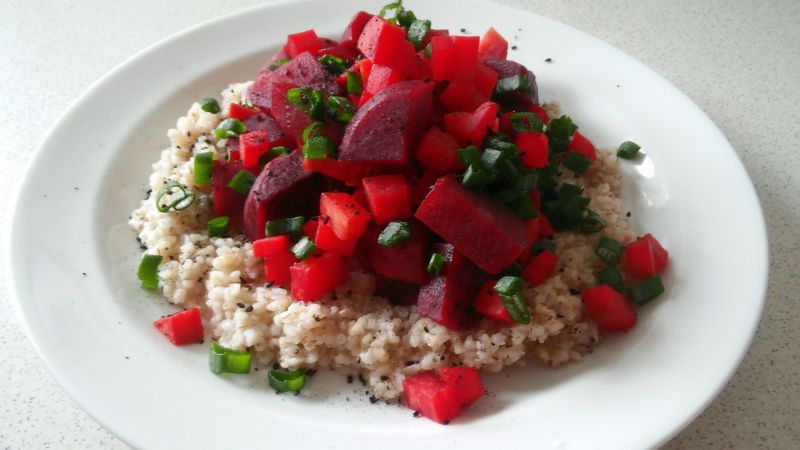 Studencka kasza jęczmienna z burakami  Studencka kasza jęczmienna z burakami