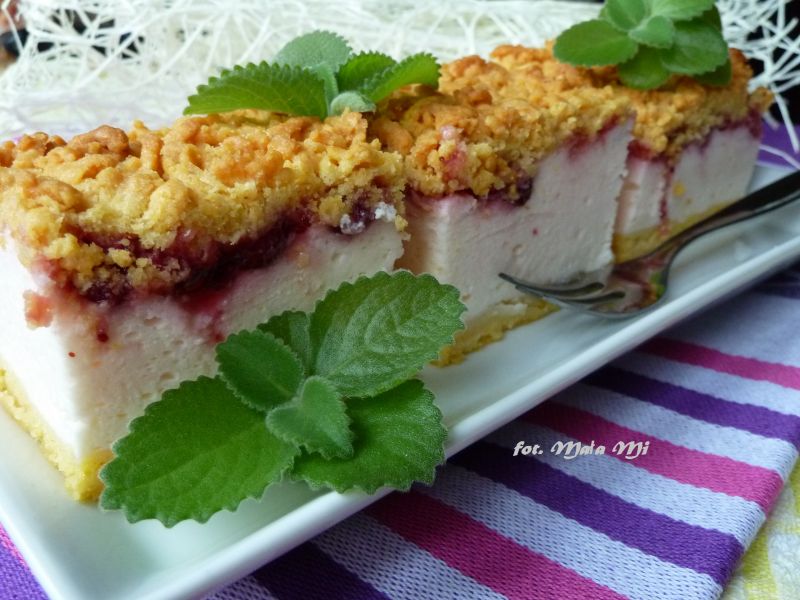 Styropian z żurawiną, czyli "sernik" na jogurtach Styropian z żurawiną, czyli "sernik" na jogurtach