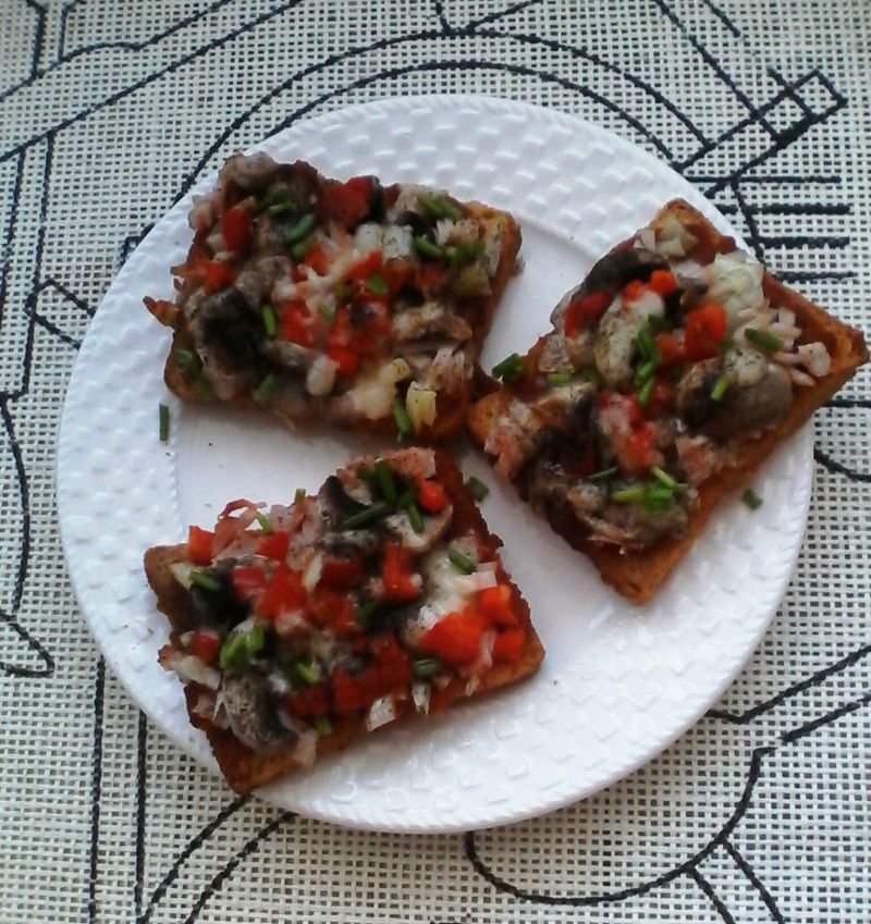 Sucharkowe zapiekanki Sucharkowe zapiekanki