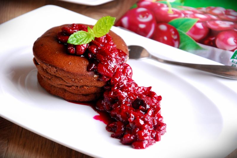 Suflet czekoladowy z wiśnią i chili Suflet czekoladowy z wiśnią i chili