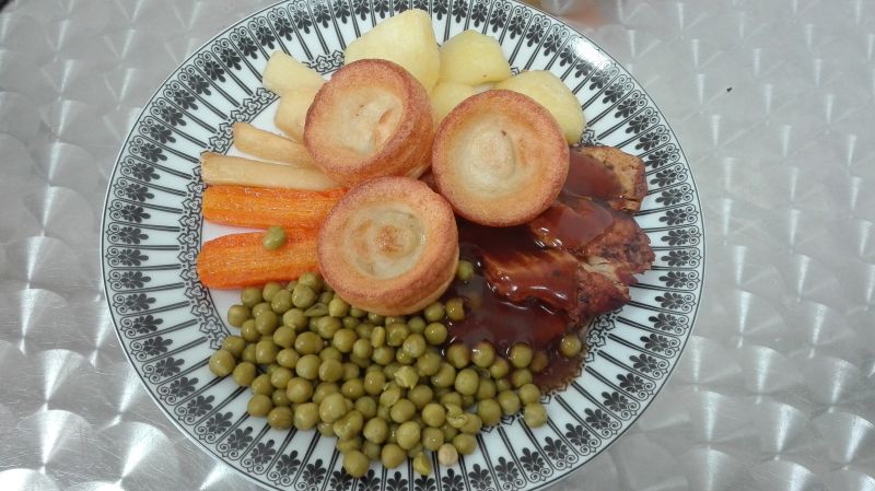 SUNDAY ROAST - niedzielna pieczeń 