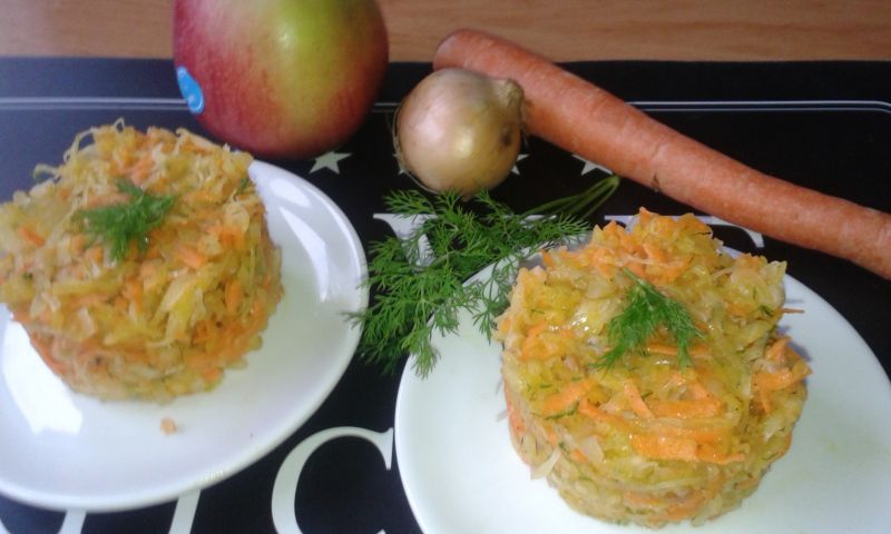 Surówka do obiadu z kapusty kiszonej