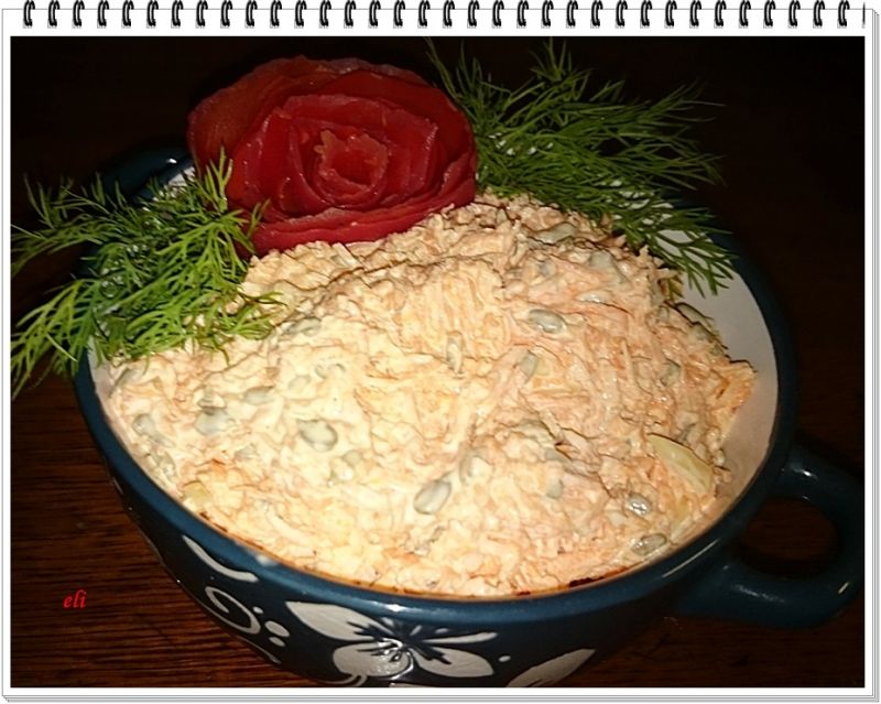 Surówka Eli z marchewki ze słonecznikiem Surówka Eli z marchewki ze słonecznikiem