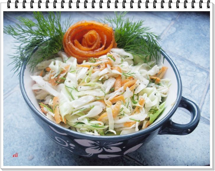 Surówka Eli z młodej kapusty Surówka Eli z młodej kapusty