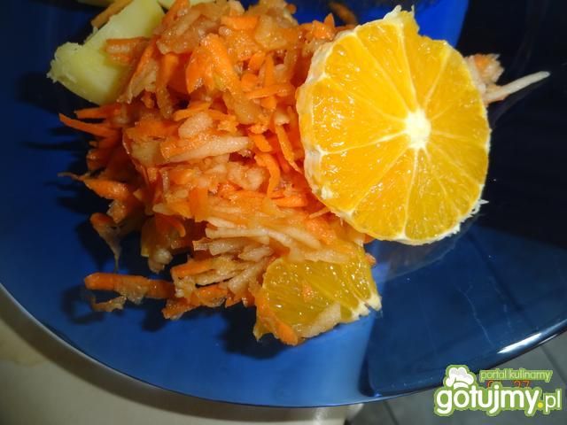 Surówka jabłkowo-marchwekowa z.....