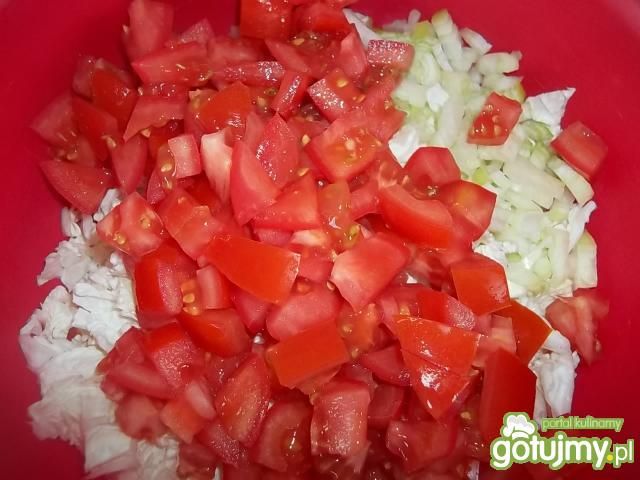 Surówka kapuściano-pomidorowa