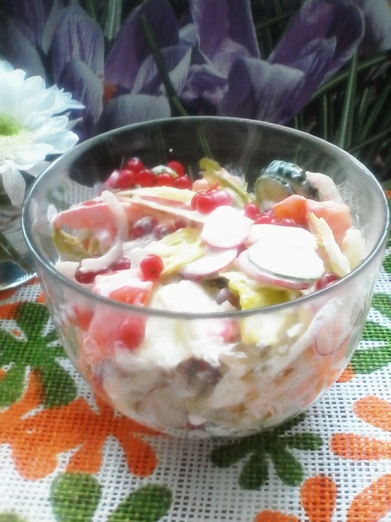 Surówka lodowa z czerwoną porzeczką