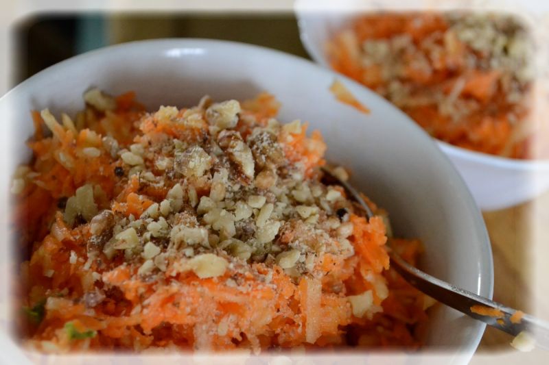 Surówka marchewkowokalarepkowa