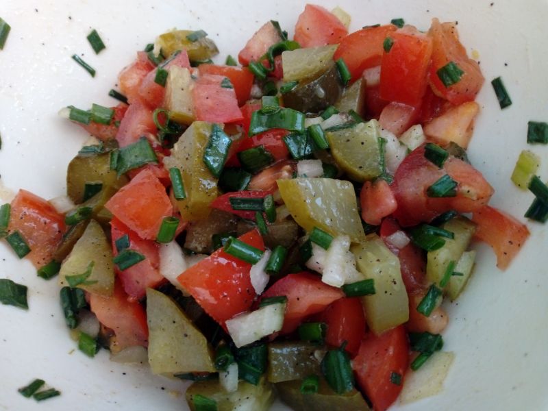 Surówka ogórkowo - pomidorowa