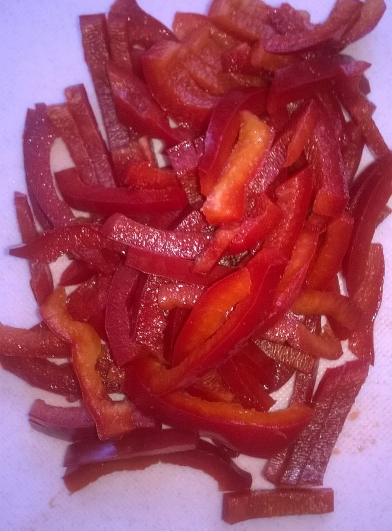 Surówka paprykowo - pomidorowa z cebulą