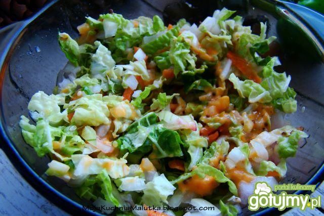 Surówka pekińska z sosem musztardowo-ket