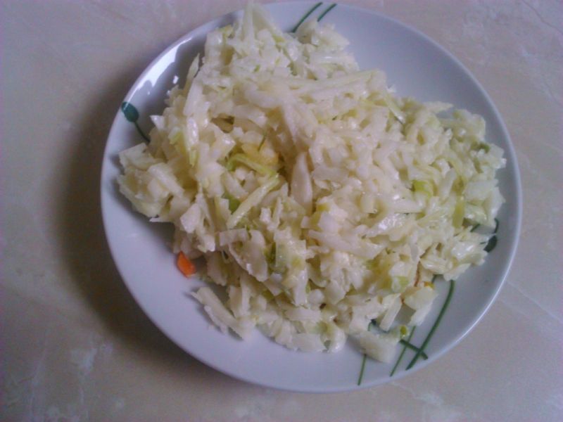 Surówka w sosie chrzanowym Surówka w sosie chrzanowym