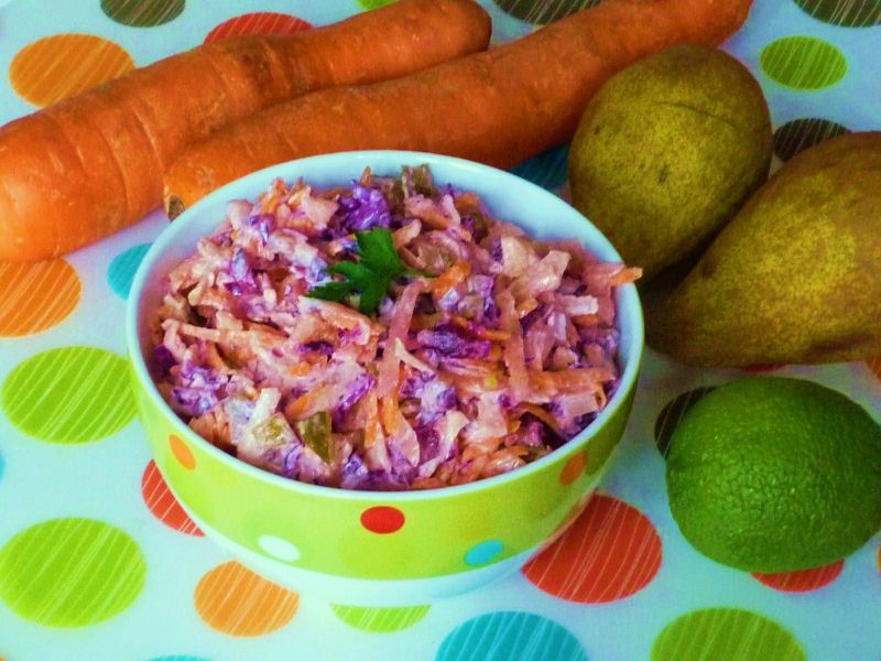 Surówka warzywna z gruszką