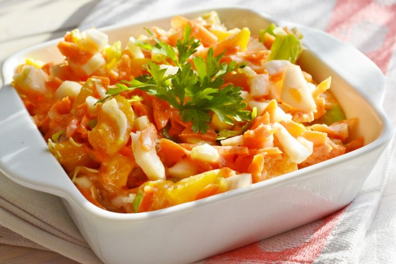 Surówka warzywno-owocowa Surówka warzywno-owocowa