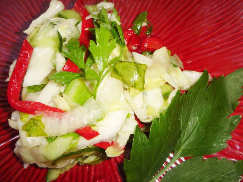 Surówka "wiosenna" Surówka "wiosenna"