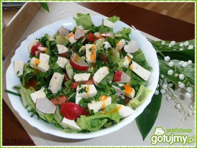 Surówka witaminowa z tajskim sosem