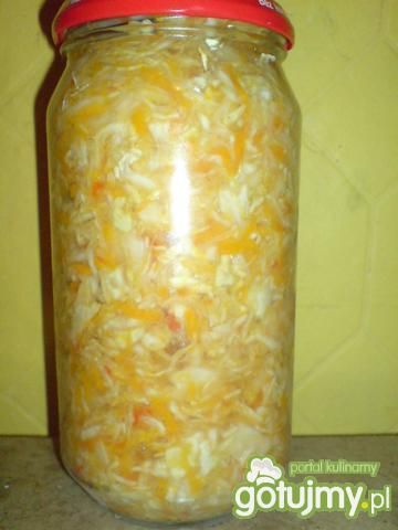 Surówka z białej kapusty