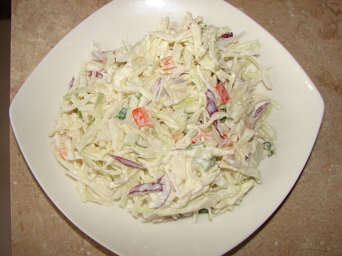Surówka z białej kapusty