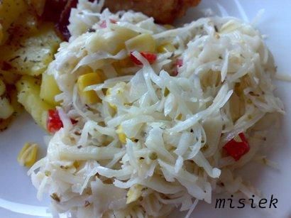 Surówka z białej kapusty