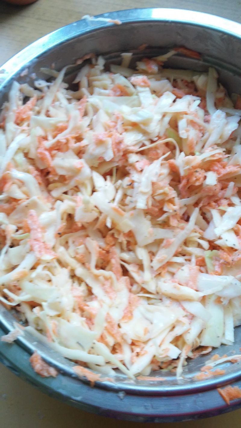 Surówka z białej kapusty Surówka z białej kapusty