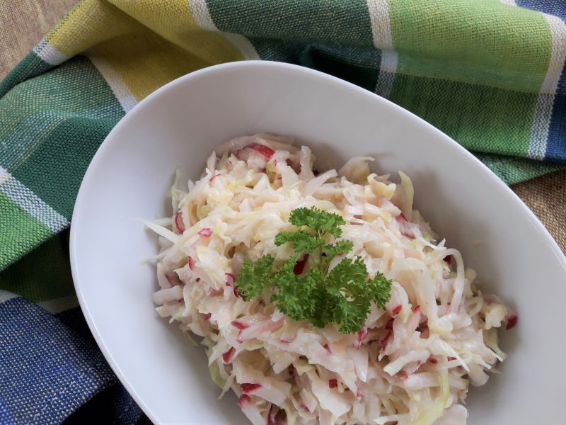 Surówka z białej kapusty do obiadu Surówka z białej kapusty do obiadu