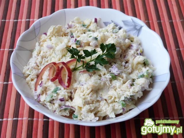 Surówka z białej kapusty z chrzanem Surówka z białej kapusty z chrzanem