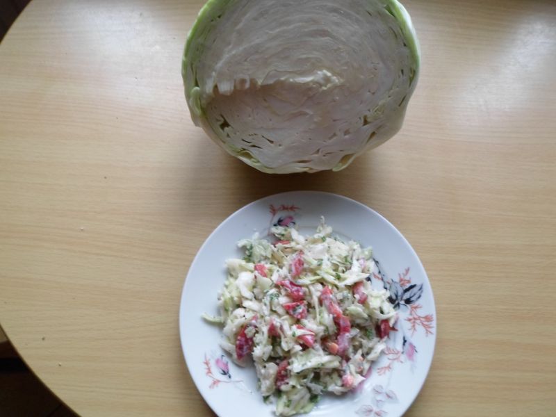 Surówka z białej kapusty z papryką