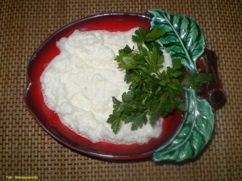 Surówka z białej rzodkwi : Surówka z białej rzodkwi :