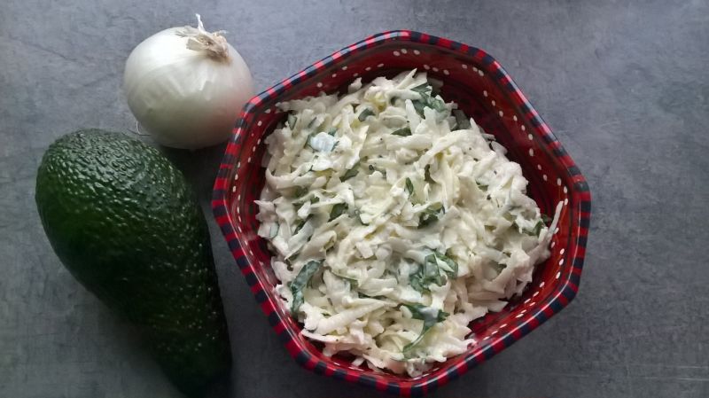 Surówka z białej rzodkwi