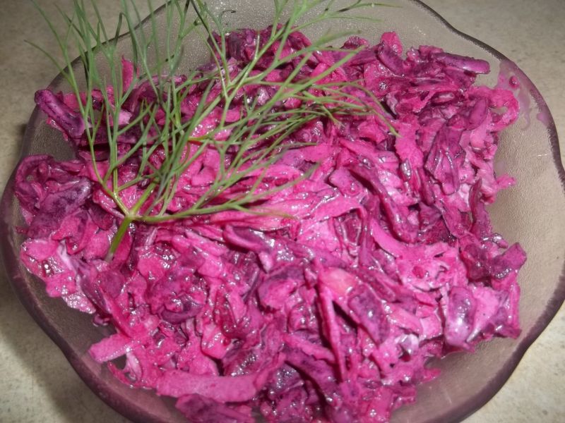 Surówka z buraczków i kalarepy