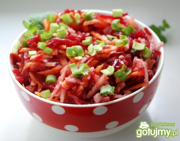 Surówka z buraczków z marchewką 