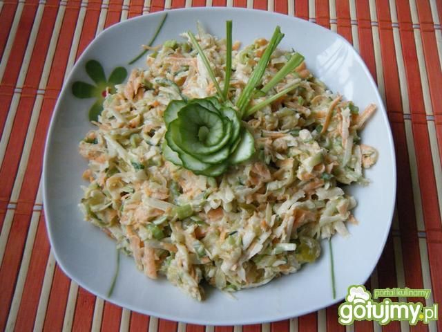 Surówka z cukinii, marchewki i jabłka