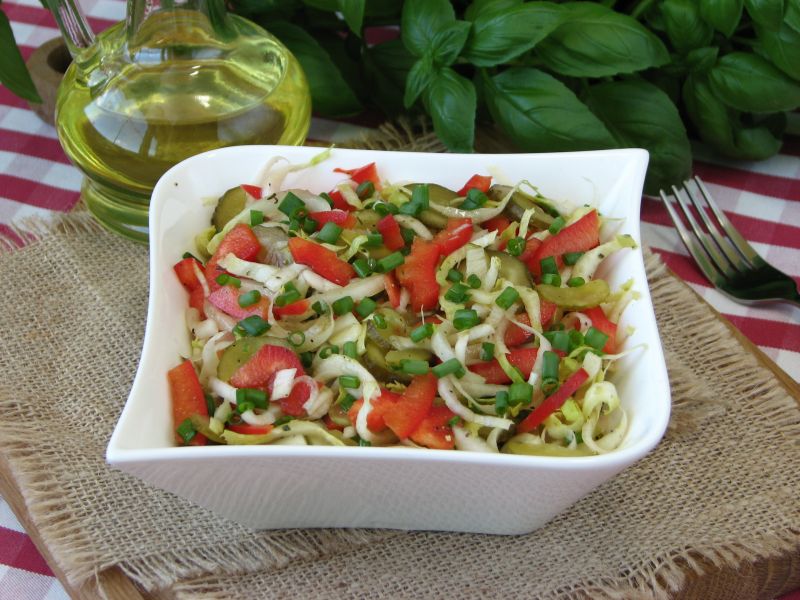 Surówka z cykorii i papryki