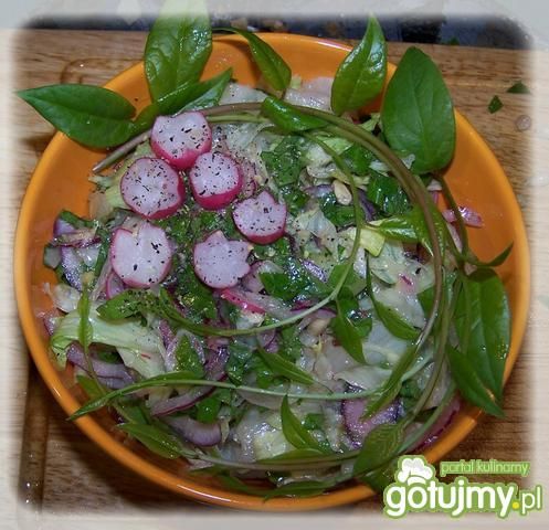 Surówka z cytryńcem  chińskim. Surówka z cytryńcem  chińskim.