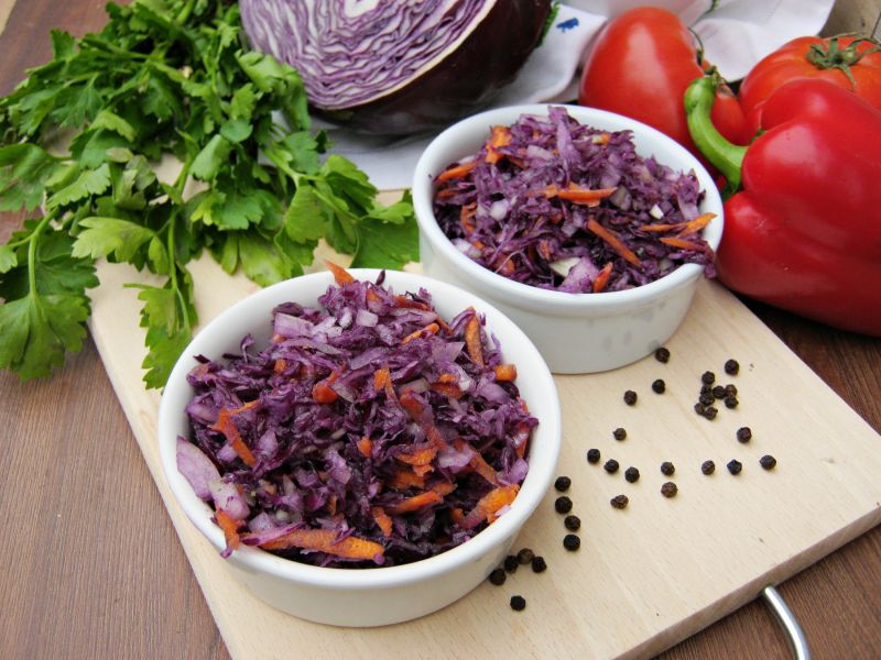 Surówka z czerwonej kapusty