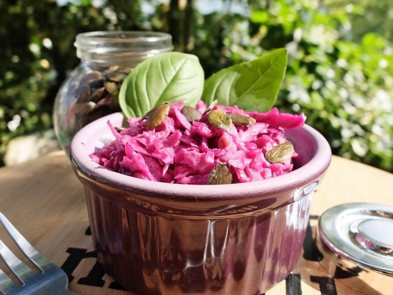 Surówka z czerwonej kapusty (jabłko, pestki) +rady