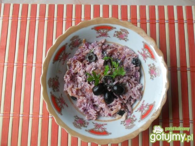 Surówka z czerwonej kapusty z oliwkami Surówka z czerwonej kapusty z oliwkami