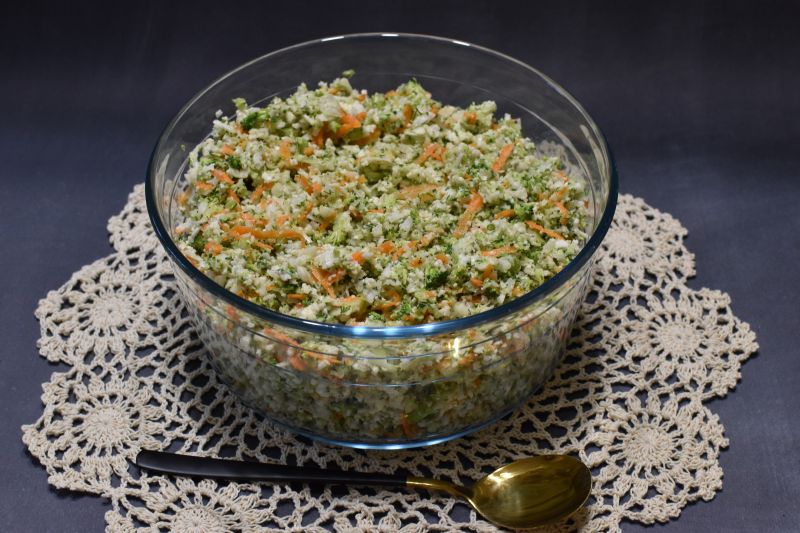 Surówka z kalafiora i brokuł Surówka z kalafiora i brokuł