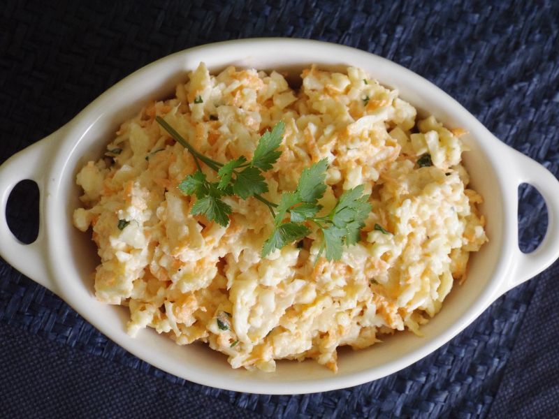 Surówka z kalafiora i marchewki Surówka z kalafiora i marchewki