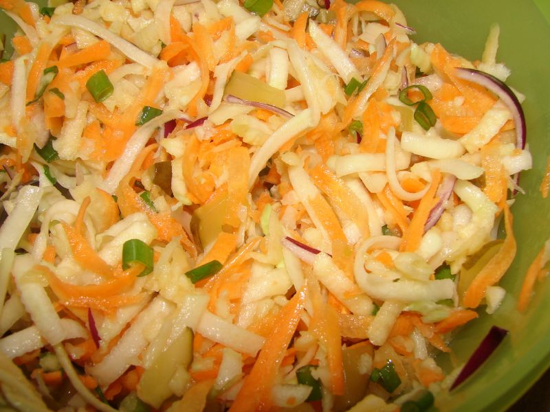 Surówka z kalarepką