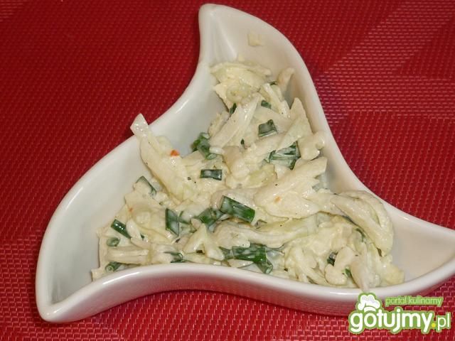 Surówka z kalarepki z jabłkiem