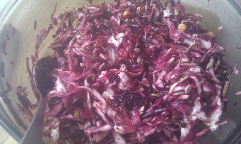 Surówka z kapusty i buraczków Surówka z kapusty i buraczków