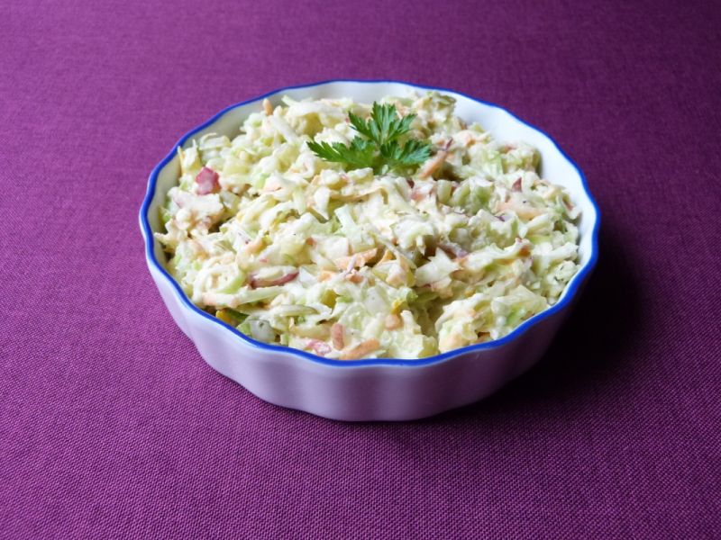 Surówka z kapusty i kalarepy Surówka z kapusty i kalarepy