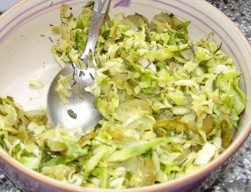 Surówka z kapusty i ogórka Surówka z kapusty i ogórka