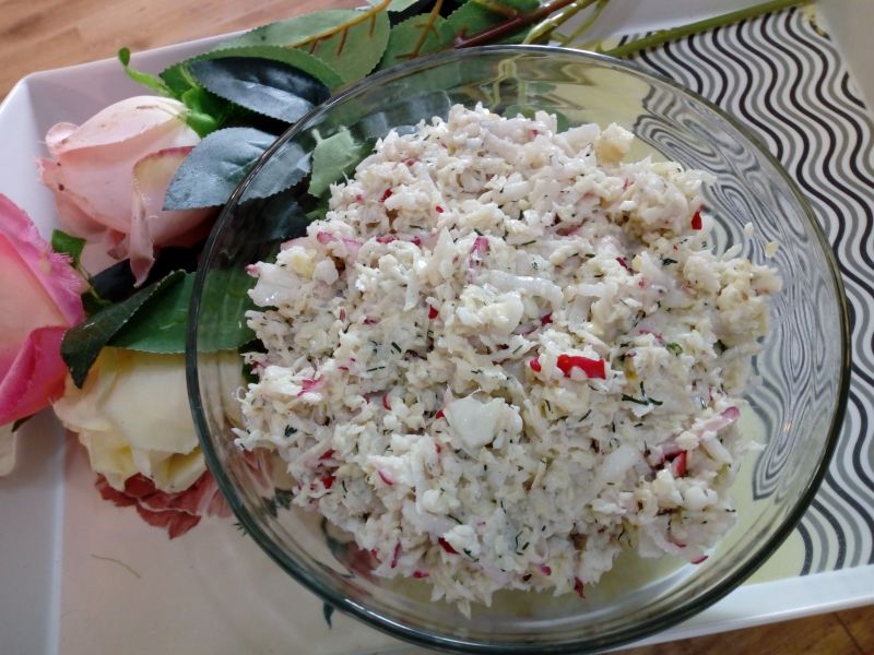 Surówka z kapusty i rzodkiewki