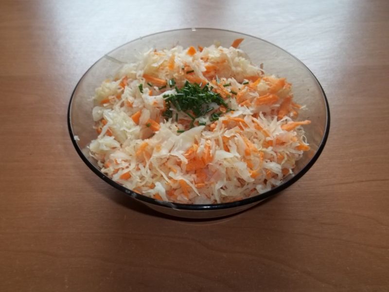 Surówka z kapusty kiszonej