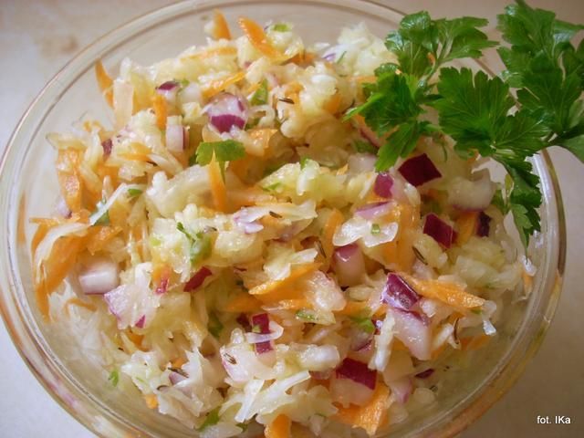 Surówka z kapusty kiszonej