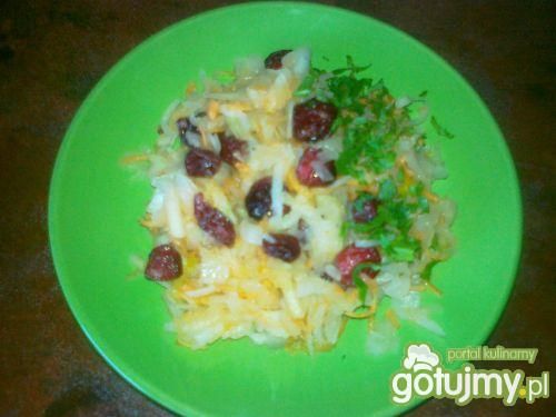 Surówka z kapusty kiszonej i żurawiny