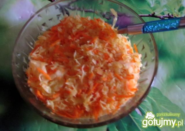 Surówka z kapusty kiszonej malwiny